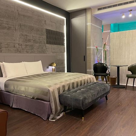 Purple Garden Motel Гаосюн Экстерьер фото