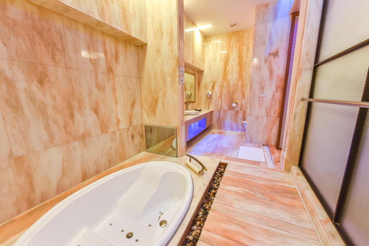 Purple Garden Motel Гаосюн Экстерьер фото